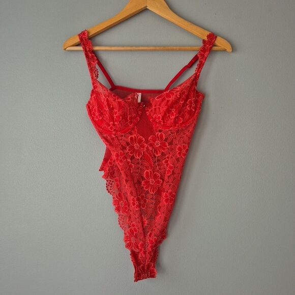 Victoria's Secret Vintage Y2K Red Floral Mesh Lace Thong Bodysuit Womens 36C - Picture 13 of 13